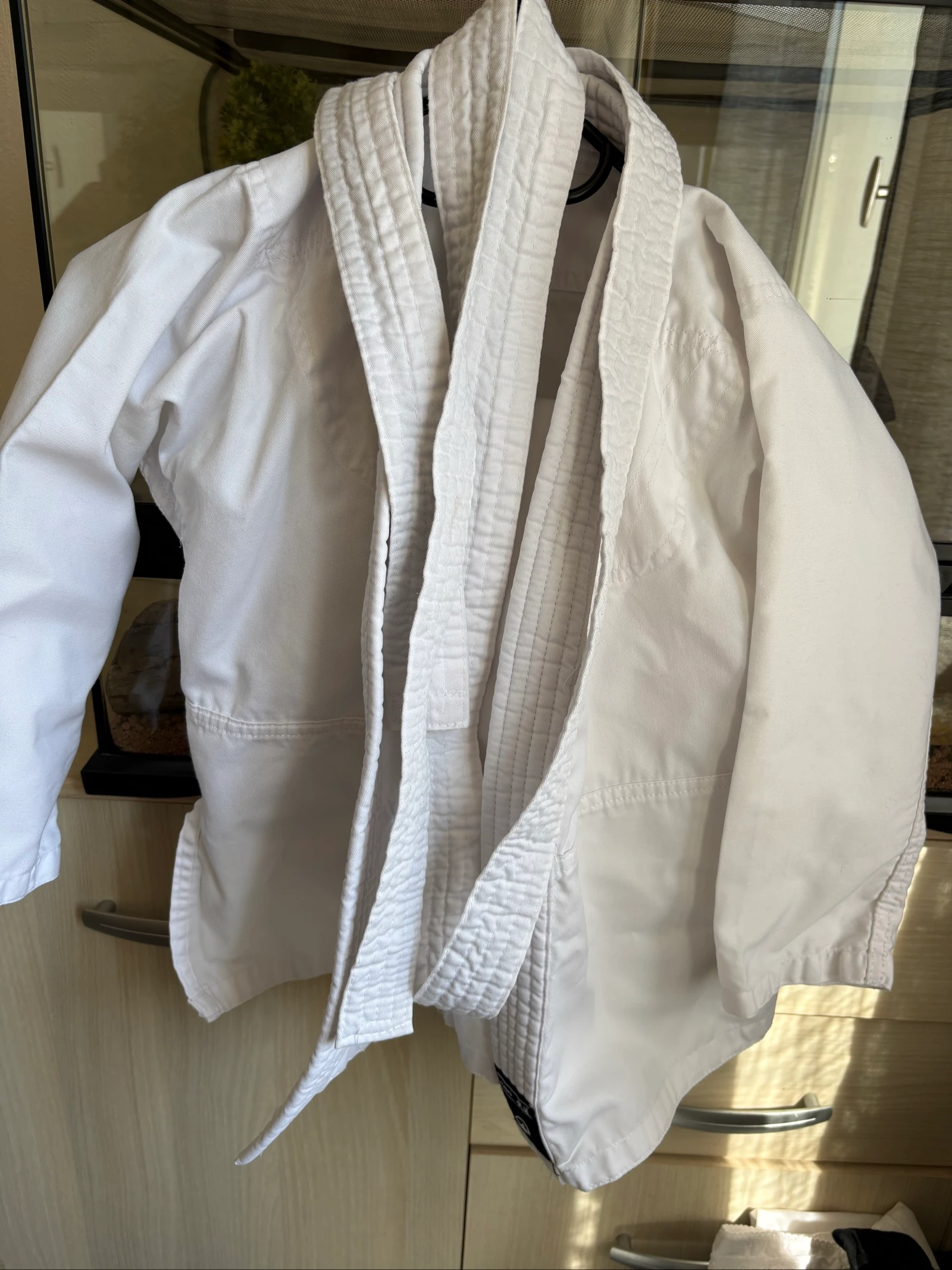 Tenue de judo enfant 6/7 ans avec 3 ceintures
